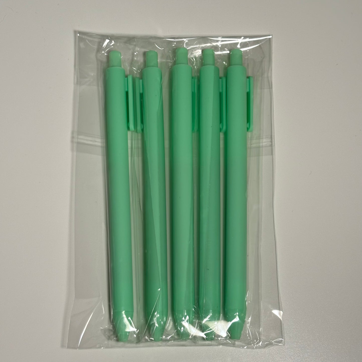 .Plastic Gel Pens - Read Description